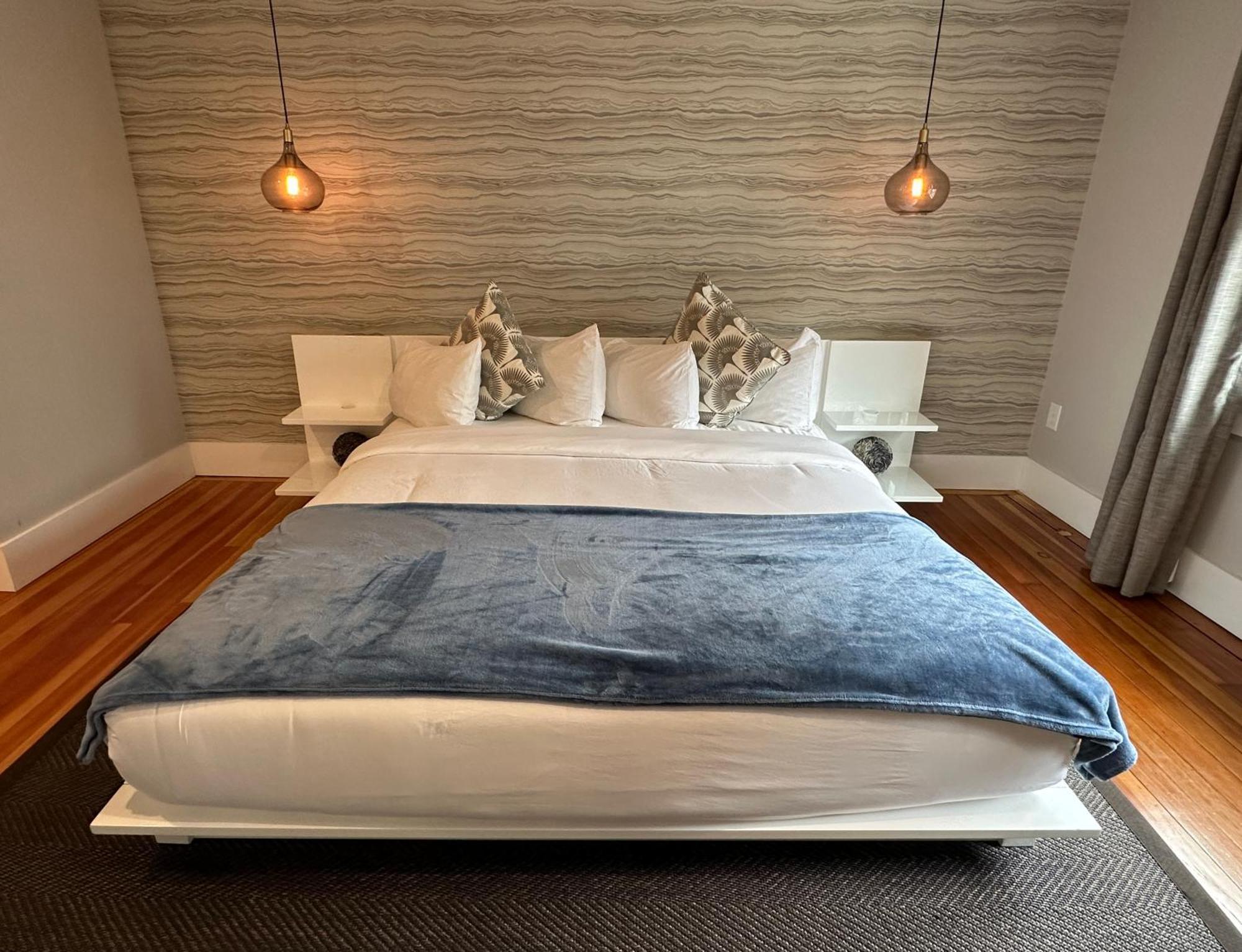 Entire Modern 7 Unit 7 Bath Boutique Inn Newport Exterior foto
