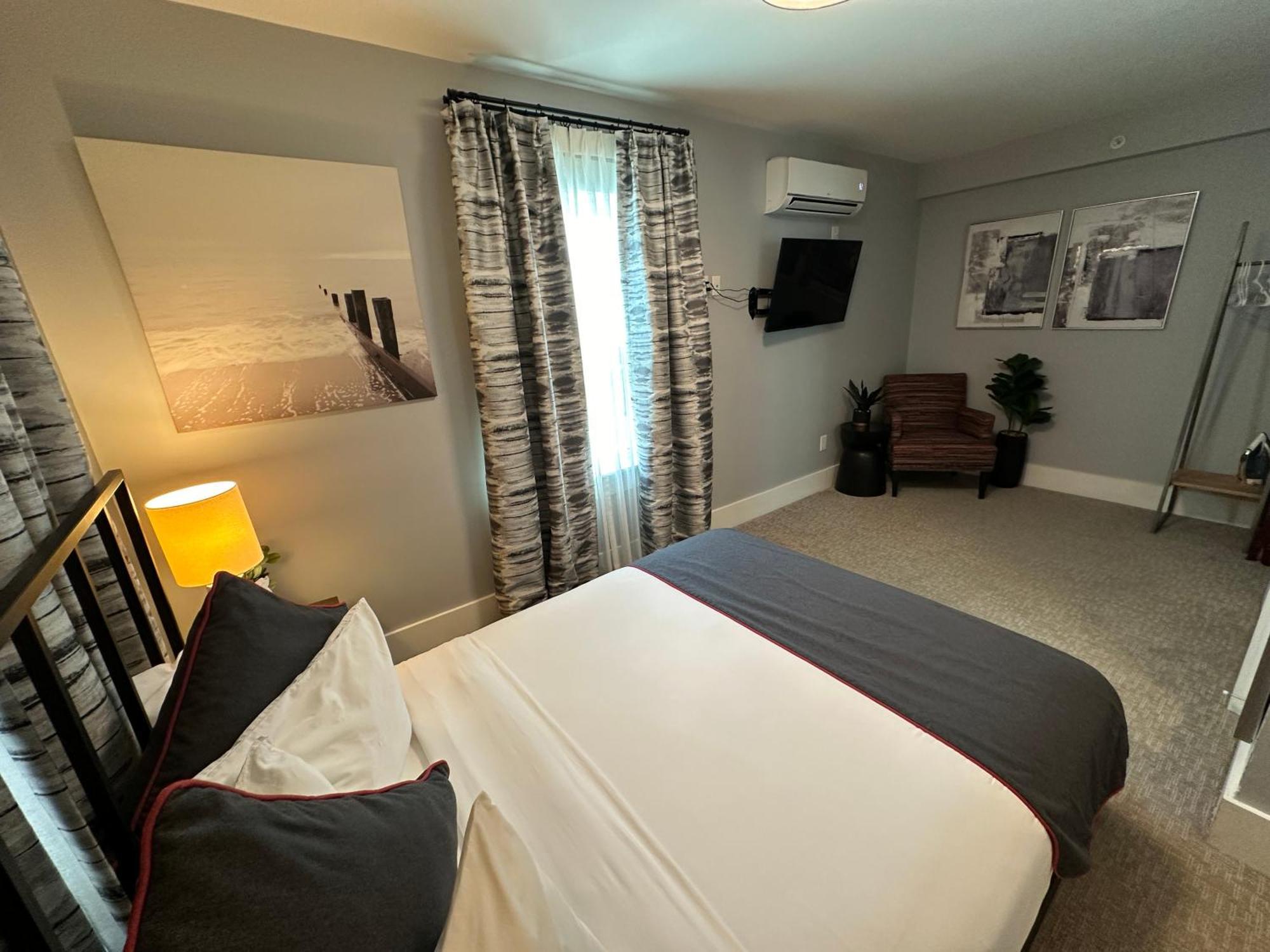 Entire Modern 7 Unit 7 Bath Boutique Inn Newport Exterior foto
