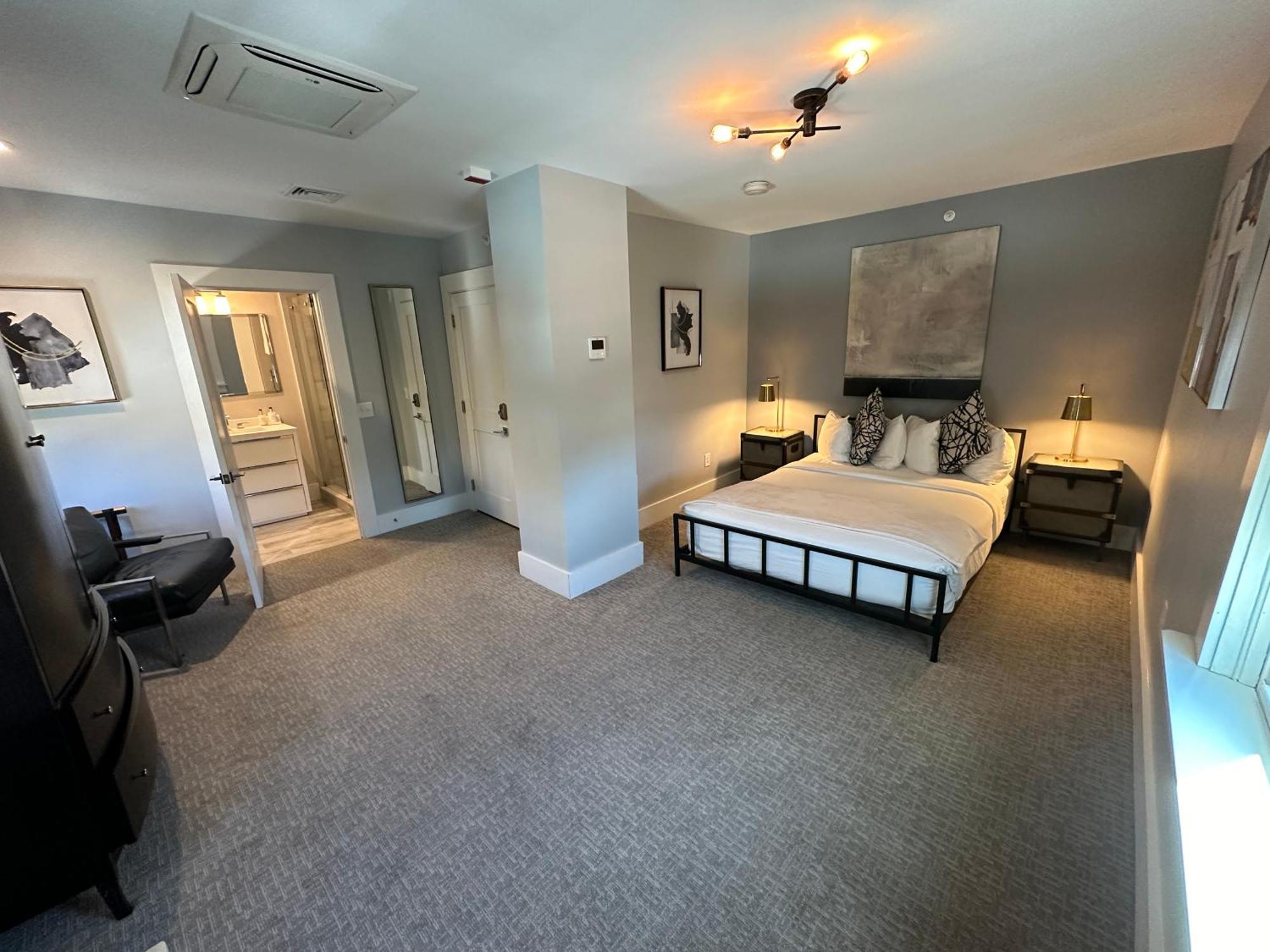 Entire Modern 7 Unit 7 Bath Boutique Inn Newport Exterior foto