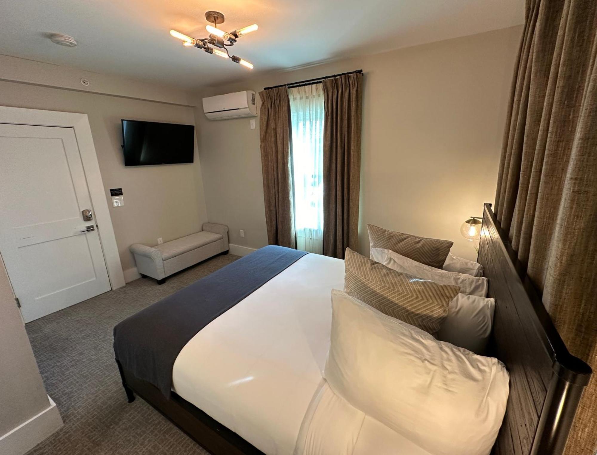 Entire Modern 7 Unit 7 Bath Boutique Inn Newport Exterior foto