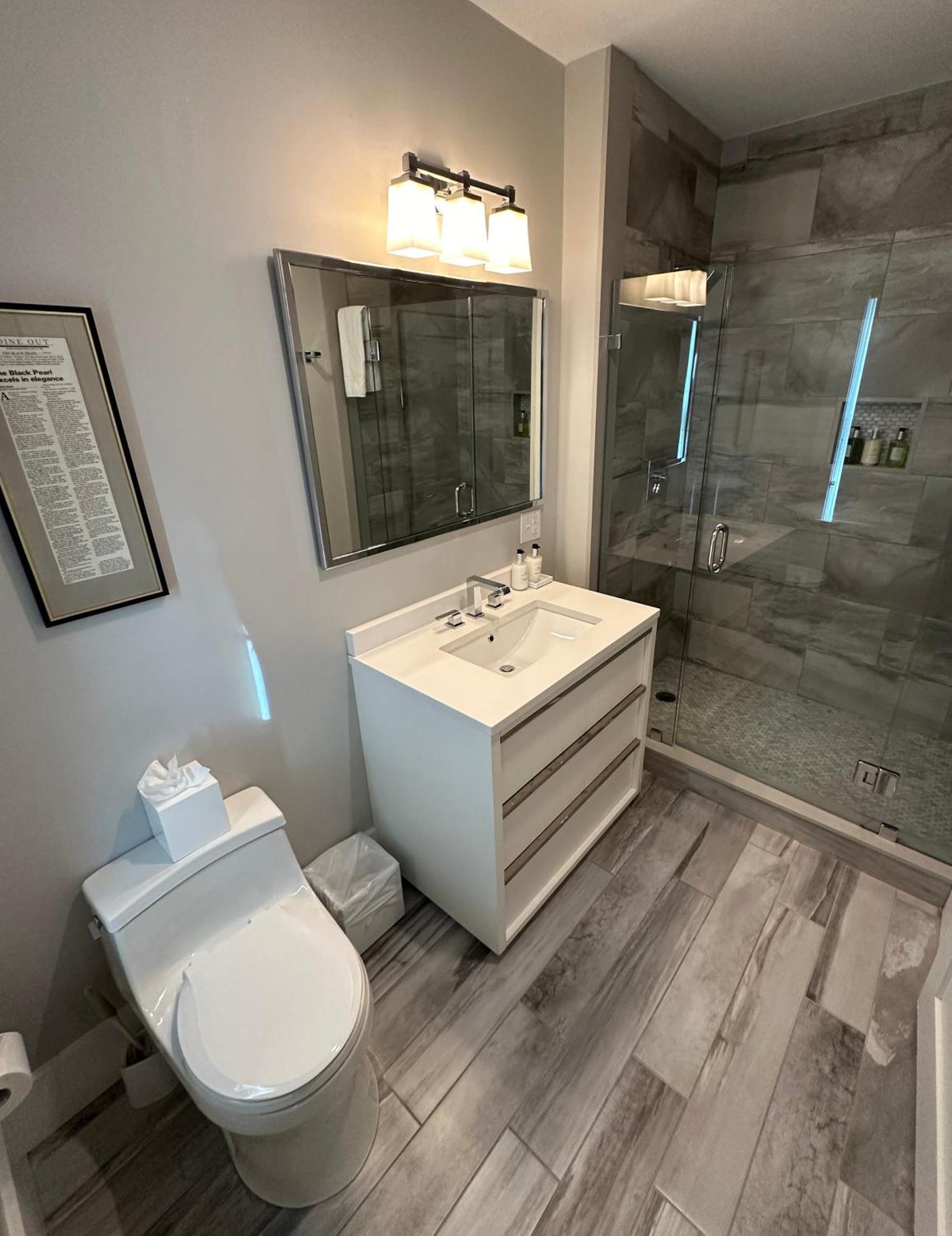 Entire Modern 7 Unit 7 Bath Boutique Inn Newport Exterior foto