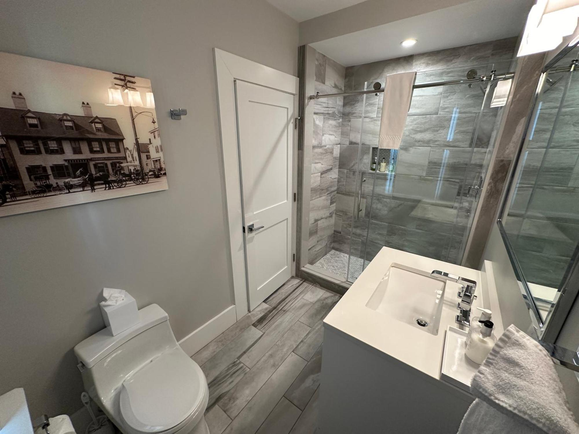 Entire Modern 7 Unit 7 Bath Boutique Inn Newport Exterior foto