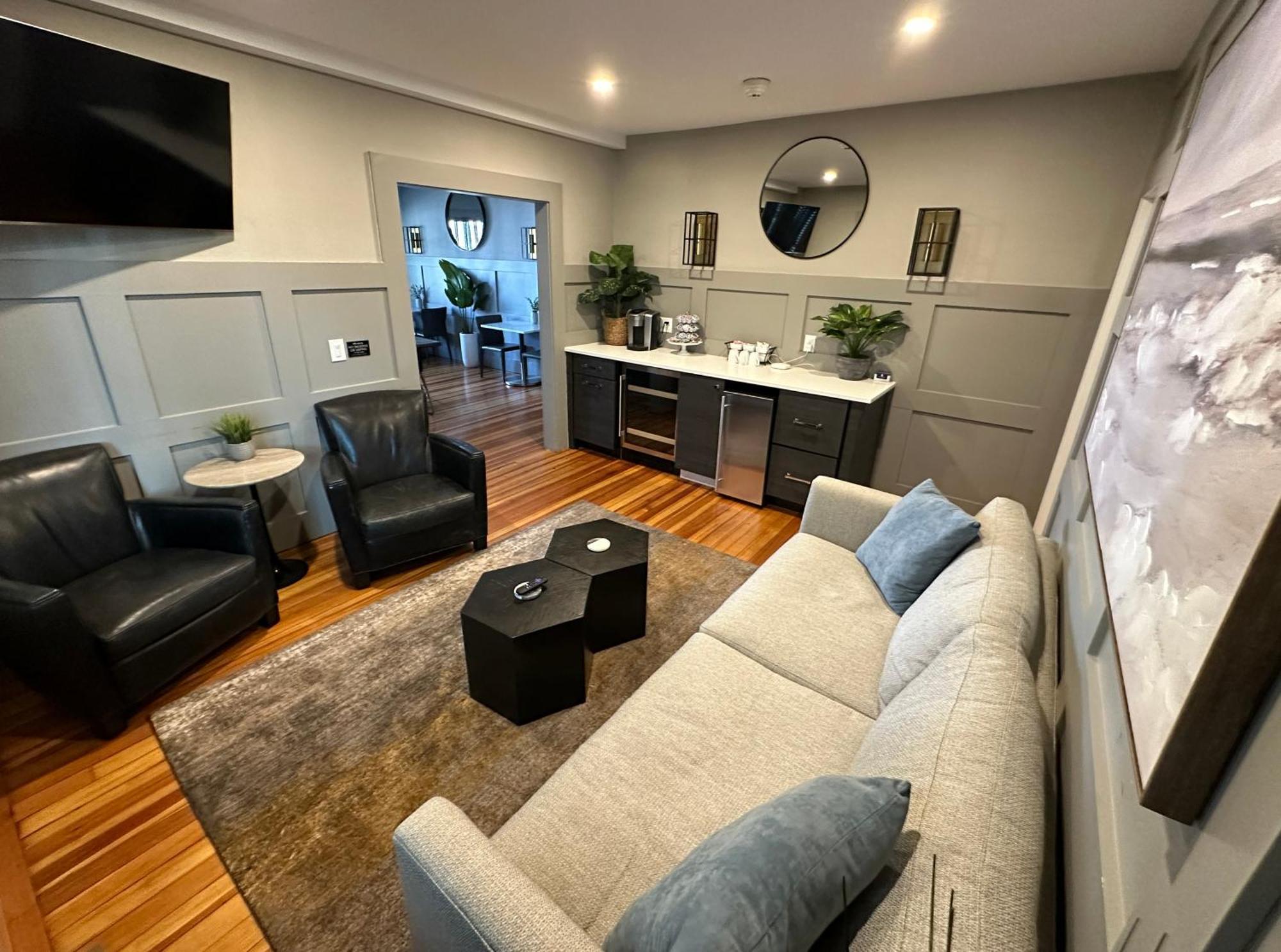 Entire Modern 7 Unit 7 Bath Boutique Inn Newport Exterior foto